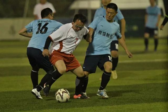 费记：76人新首发五虎上赛季场均总分120.8分 创NBA历史纪录
